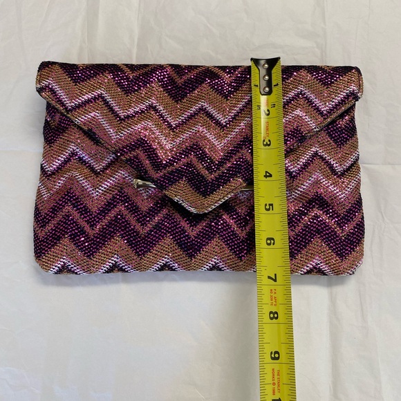Elaine Turner Zig Zag Bella Clutch - Picture 14 of 15